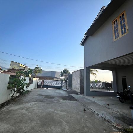 Villa Cassandra Cigombong المظهر الخارجي الصورة