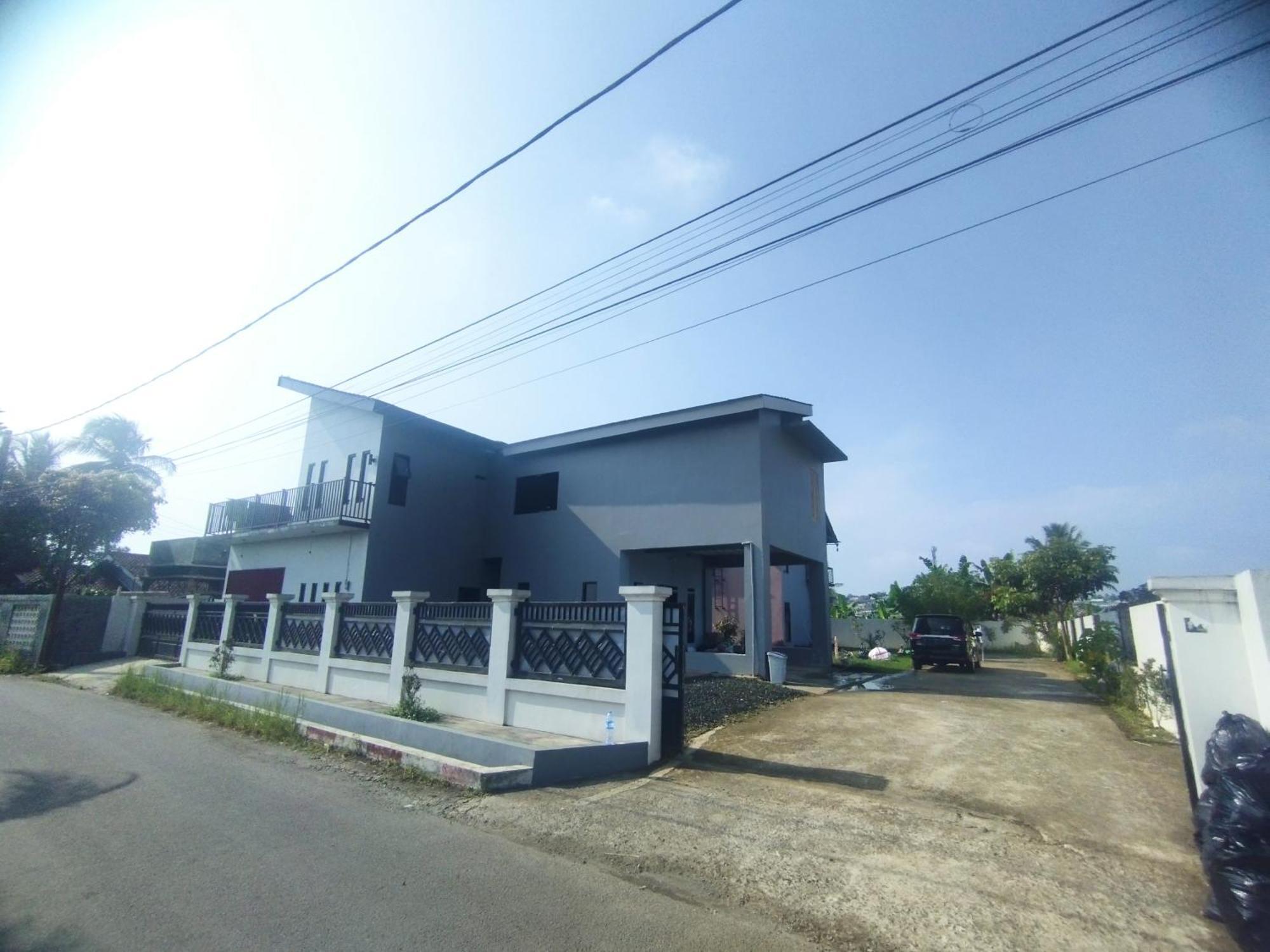 Villa Cassandra Cigombong المظهر الخارجي الصورة
